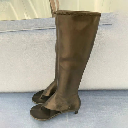 Bottes femme été respirantes talons hauts — silhouette allongée, vue de profil