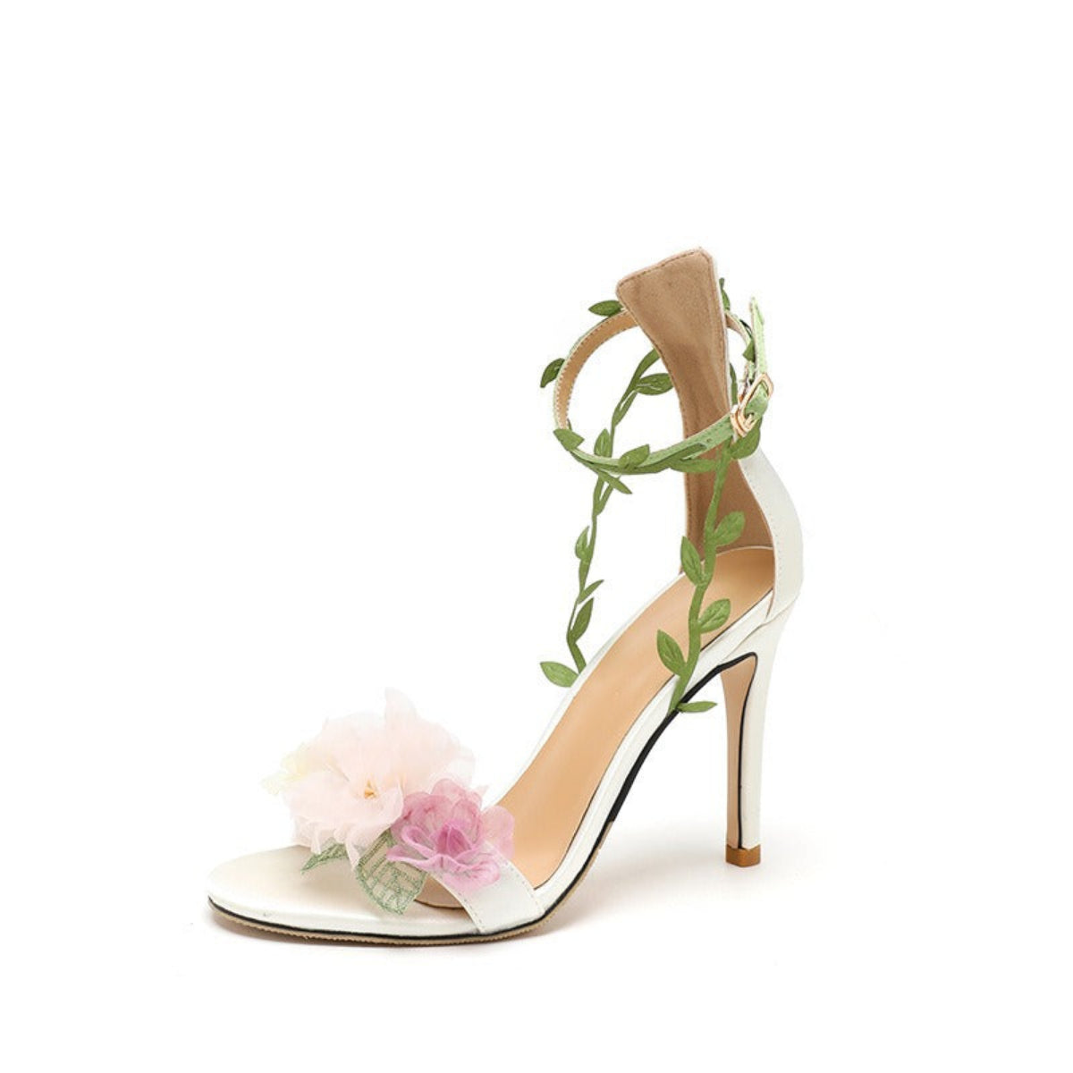 Sandales bohème chic avec bride florale couleur blanc rose vert, style romantique pour mariage