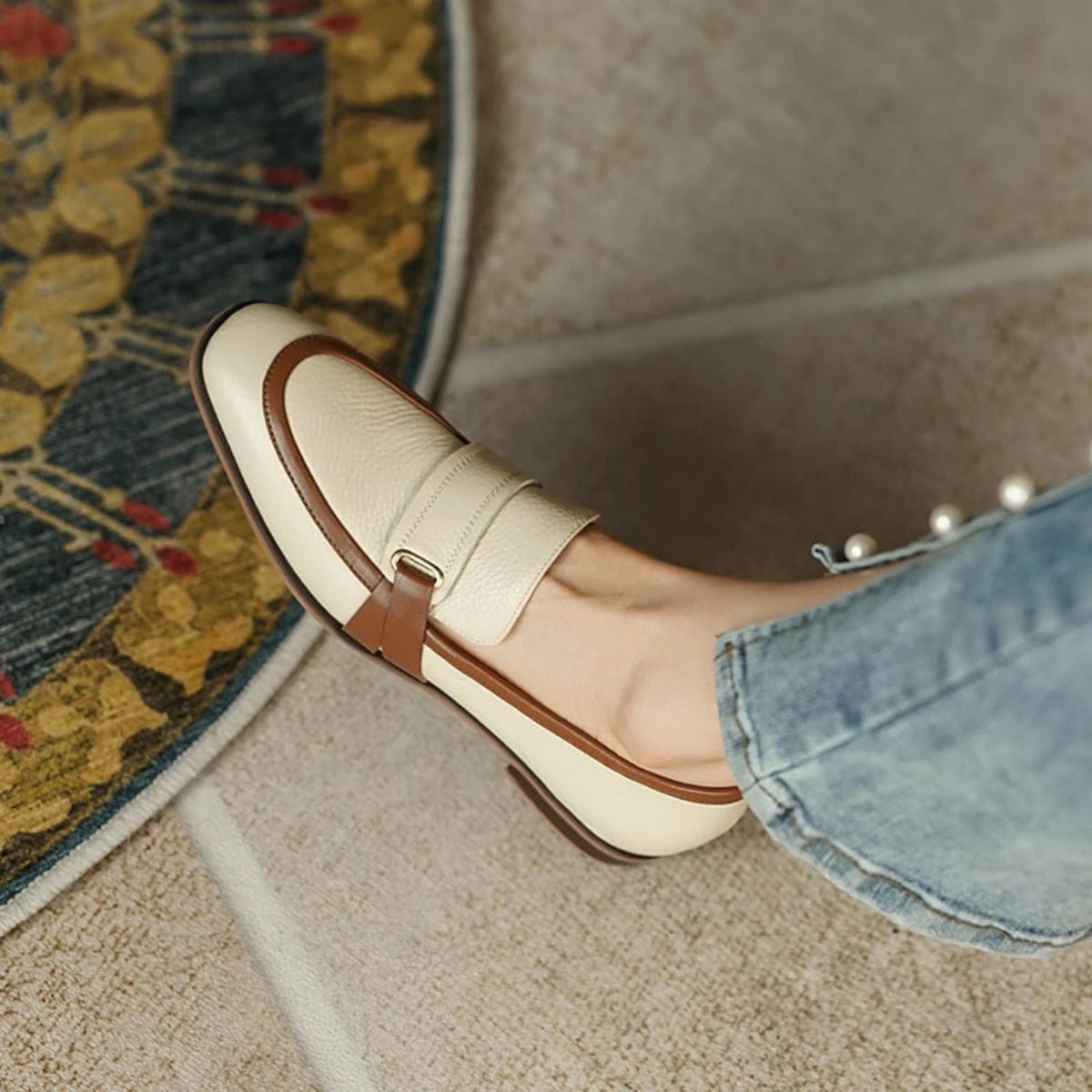 Chaussures mocassins femme cuir — vue de dos, coloris gris clair
