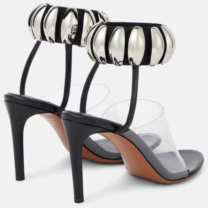 Sandales élégantes noires à bout ouvert avec boucle métallique et talons fins